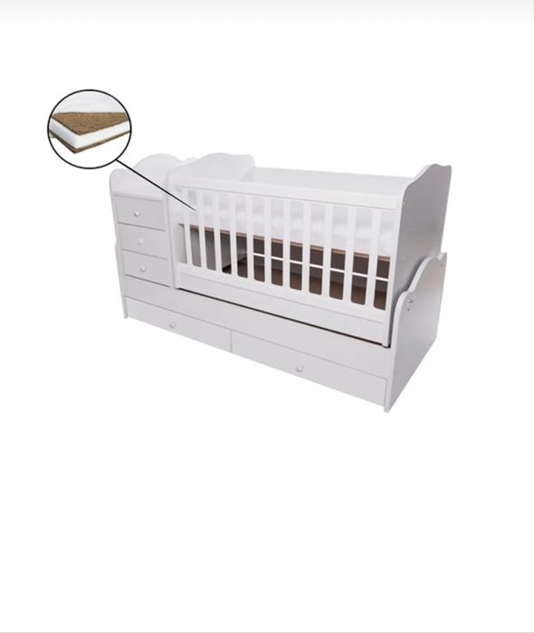 Patut cu masa de înfășat