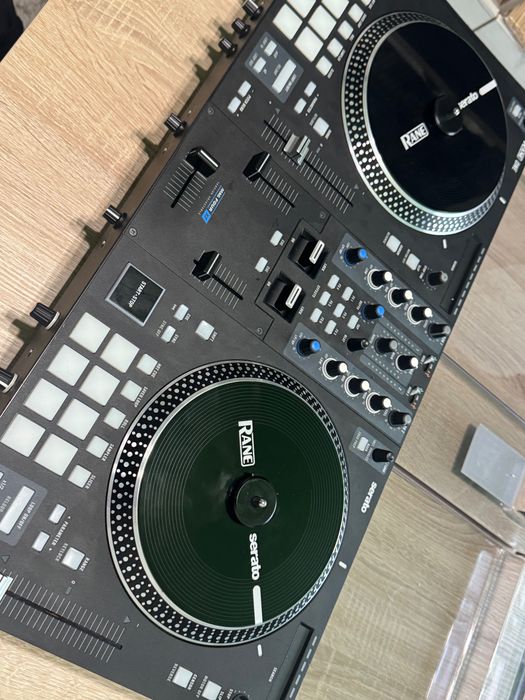 Consola DJ Rane ONE MK1 - Joguri motorizate, vinyl style