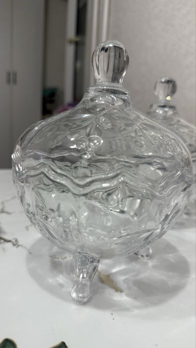 Продам конфетницу 2500 тг