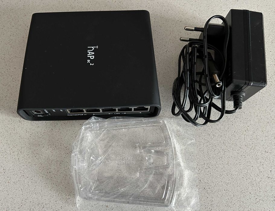 Продавам WiFi рутер MikroTik HAP ac2 - чисто нов!
