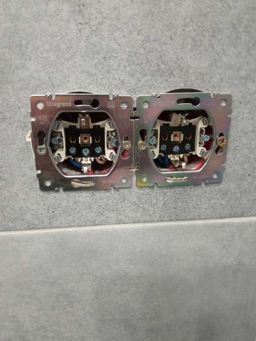 Электрик опытный