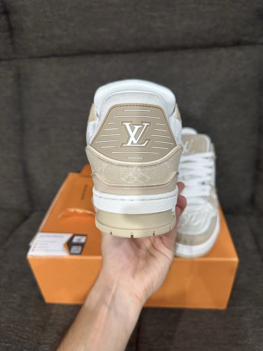Louis Vuitton Trainer Beige