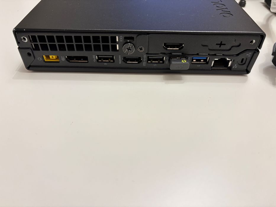 Lenovo ThinkCentre M920q - мини компютър