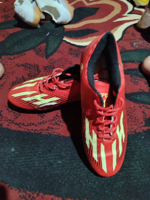 Bursi adidas 42  razmer