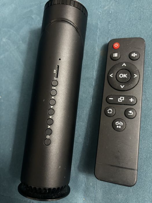 Мини-проектор LED с пультом