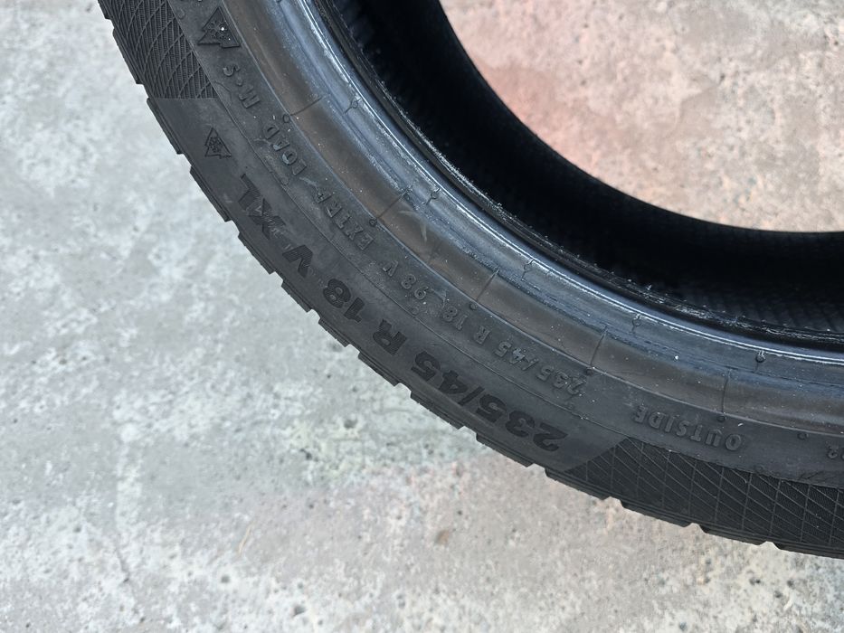 2 Броя 235/45/18 Continental 2x6,5mm