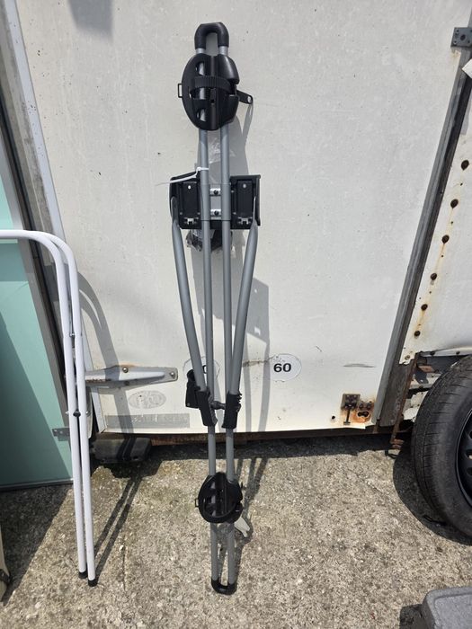 Vand 3 suporti biciclete Thule