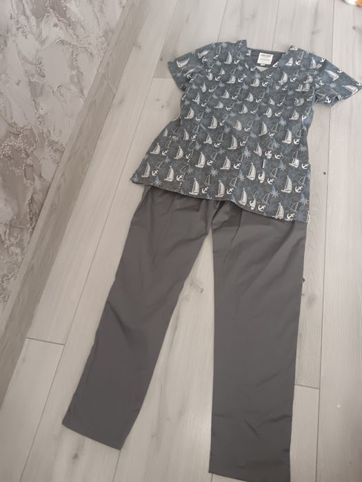 Продается медицинский костюм размер 46