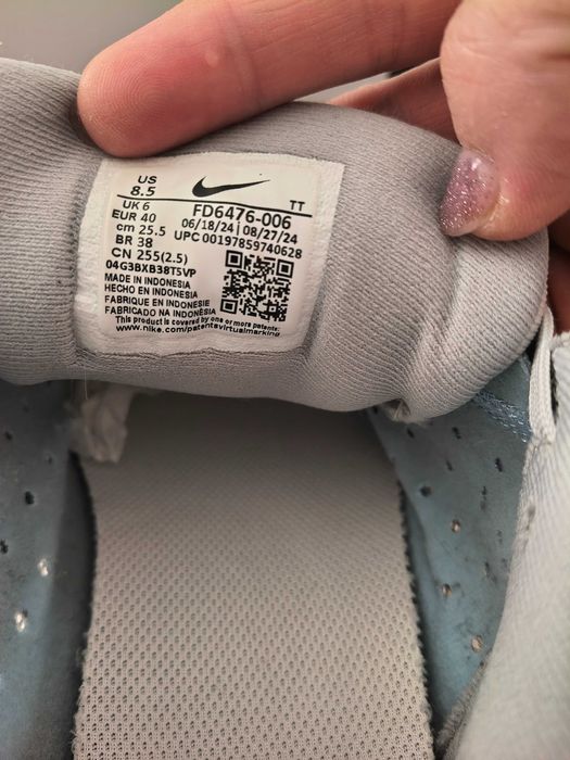 Кроссовки Nike , оригинал из интертопа 25,5 см