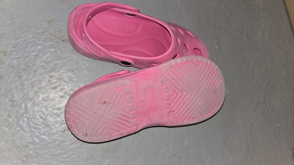 Sandale piele fetite nr 32 si bonus papuci plaja