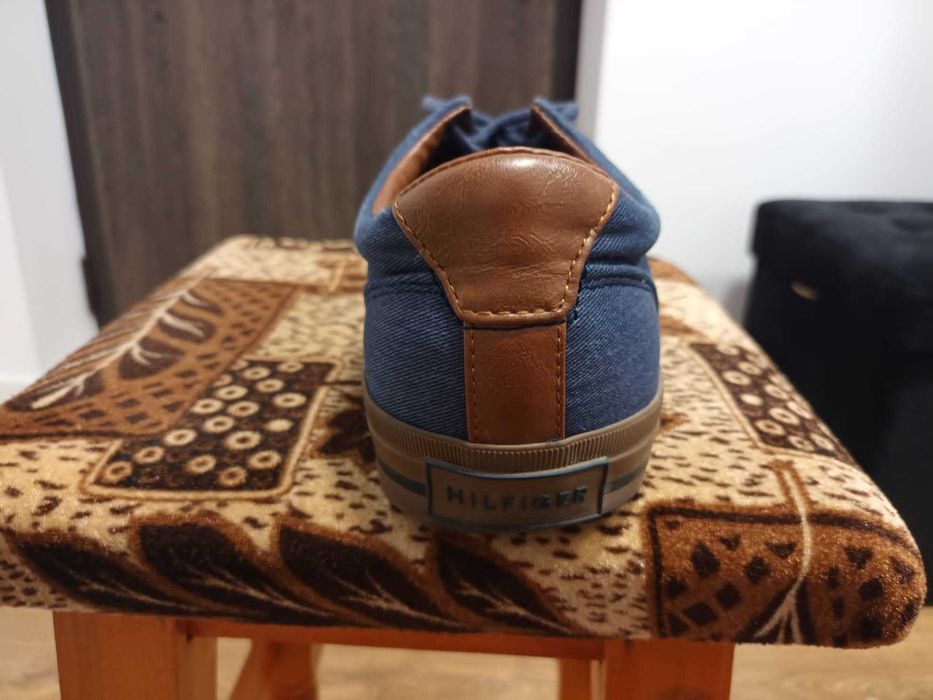 Adidasi Tommy Hilfinger nr 44