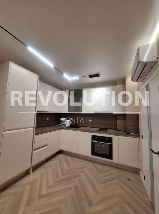 Дава се под наем Двустаен апартамент в Варна, Бриз - 55 кв.м за 797.64 € - Снимка #1