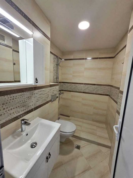 Дава се под наем Двустаен апартамент в София, Център - 61 кв.м за 499 € - Снимка #2