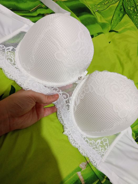 Продам  бюстгалтер, большой размер!