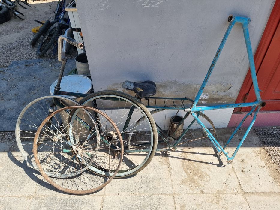 Срочно  запчасти на велосипеды