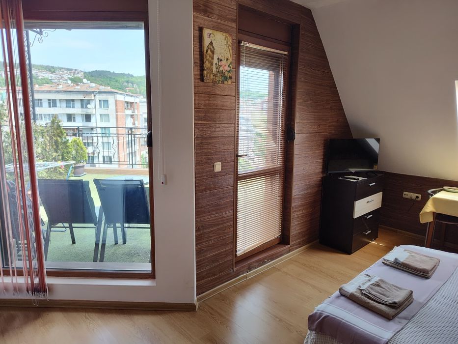 Боксониера в центъра под наем