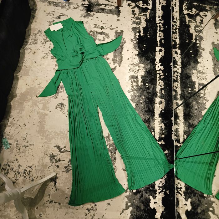 Salopeta cu buzunare verde noua S-XL