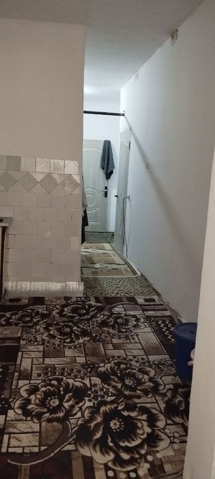 Срочно продается 2 ком квартира в 8 мкр 1 этаж