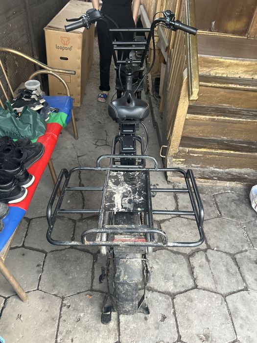 Басқа қалаға көшетин болгансоң сатып жатрмын