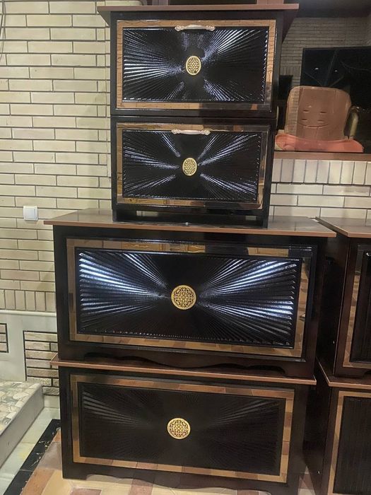 Sandiq va oyoq kiyim pastafka kampilik