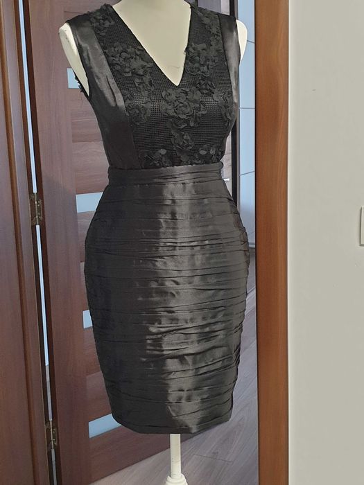 Rochie neagra eleganta
