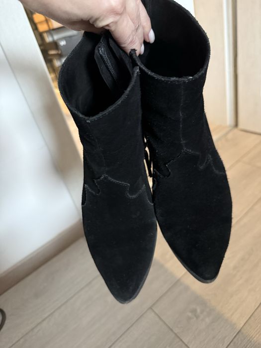 Ghete din piele intoarsa (masura 38)