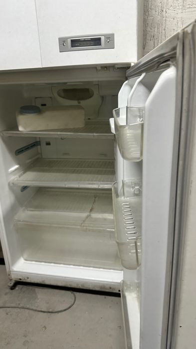 Холодильник Daewoo Electronics FR-590 NW