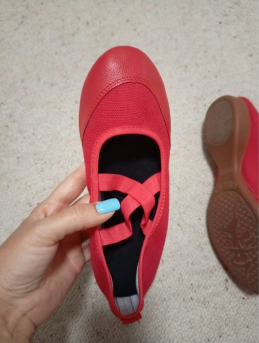 Продам балетки, идеальны для танцев.