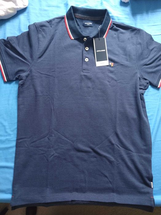 Tricouri marci diverse