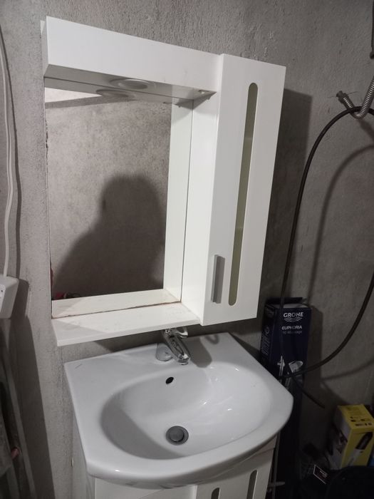 Комплект мивка,долен горен шкаф и смесител