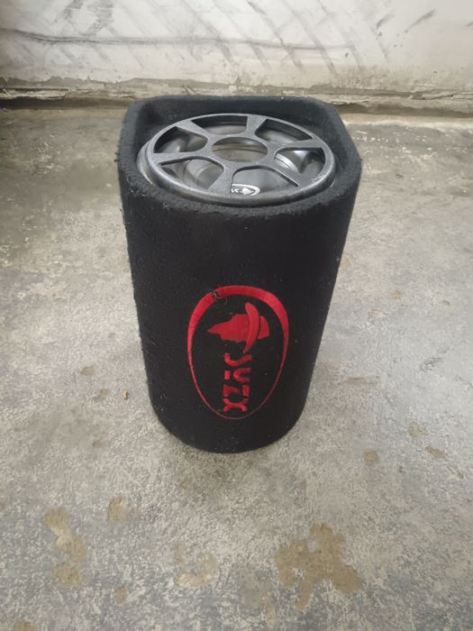 Сабвуфер  с усилителем