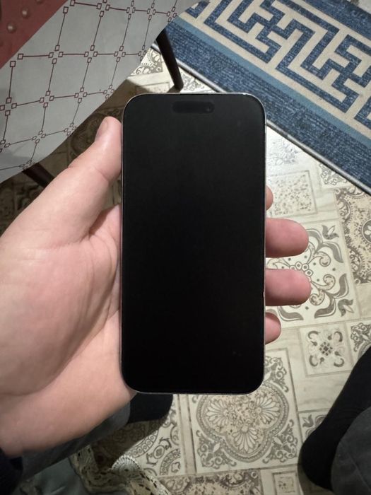 Продам iPhone 15 Pro на 128Гб