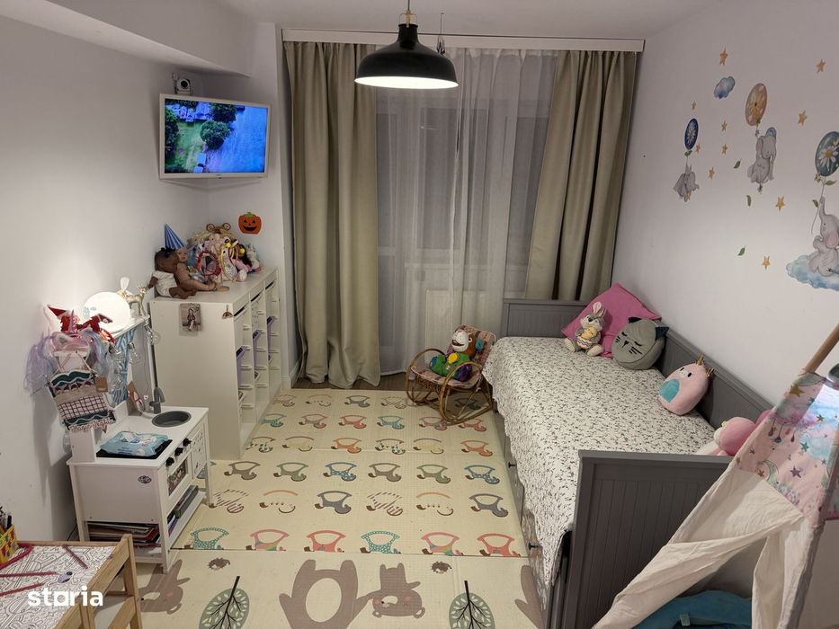 Apartament 3 camere, balcon, gata de utilizare