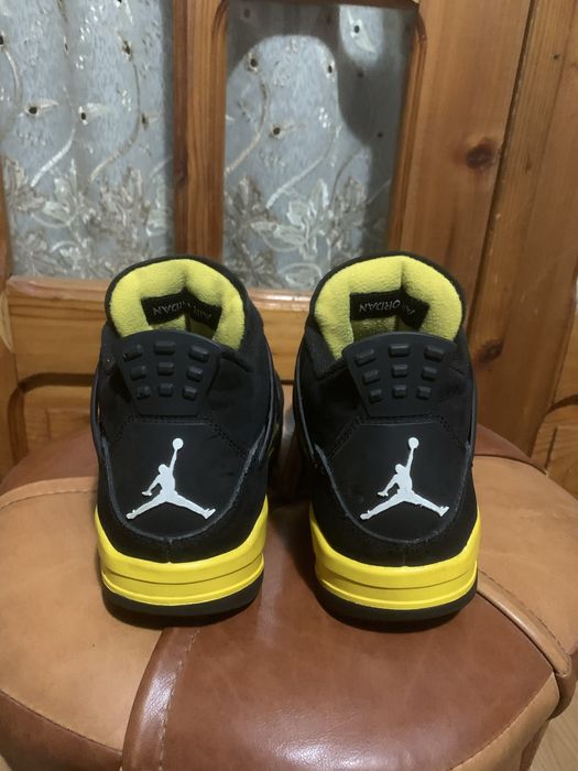 Nike Air Jordan 4 Retro Yellow Thunder