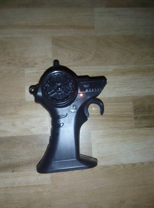 Mașină nouă cu telecomandă