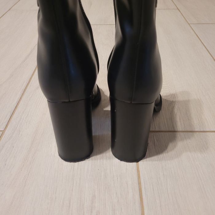Vând botine piele, mărimea 37, Benvenuti