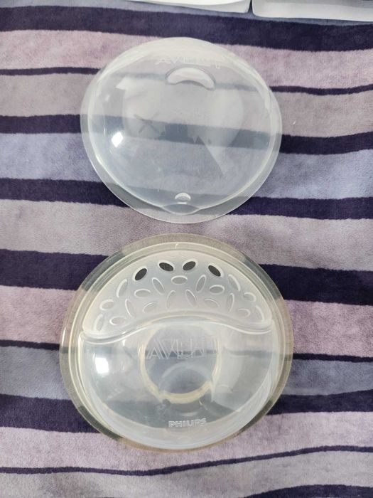 Силиконови колектори за кърма + помпа за кърма – комплект