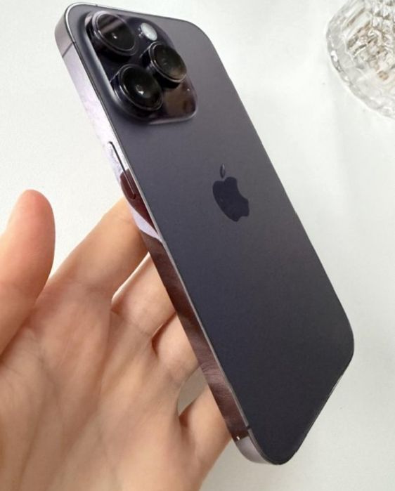 Продам айфон 14 про