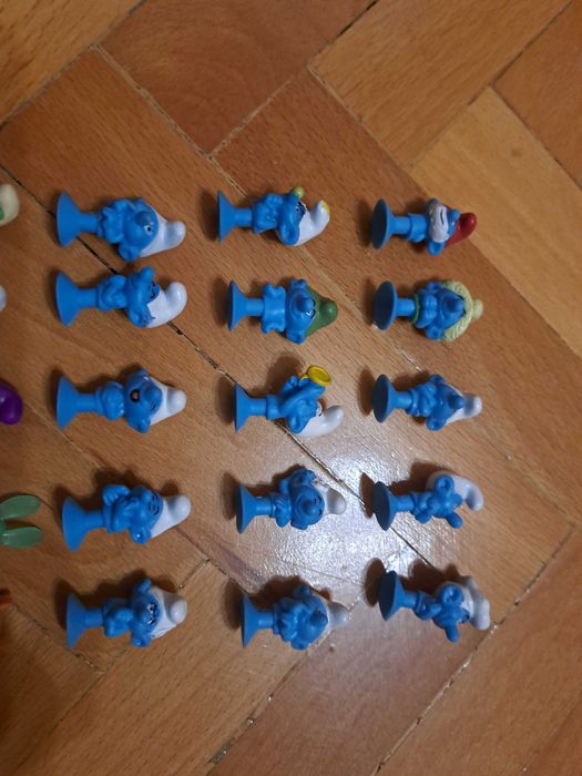 Lot 23 de stikeez Strumfi