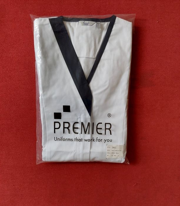 Нова дамска медицинска манта