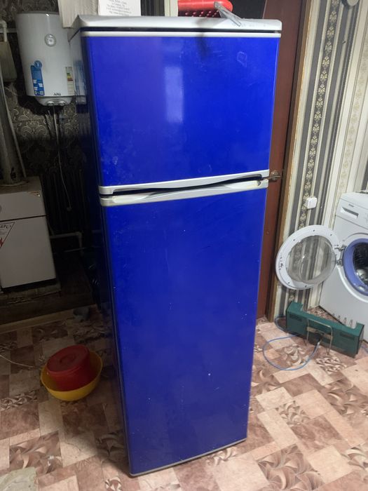 продам холодильник