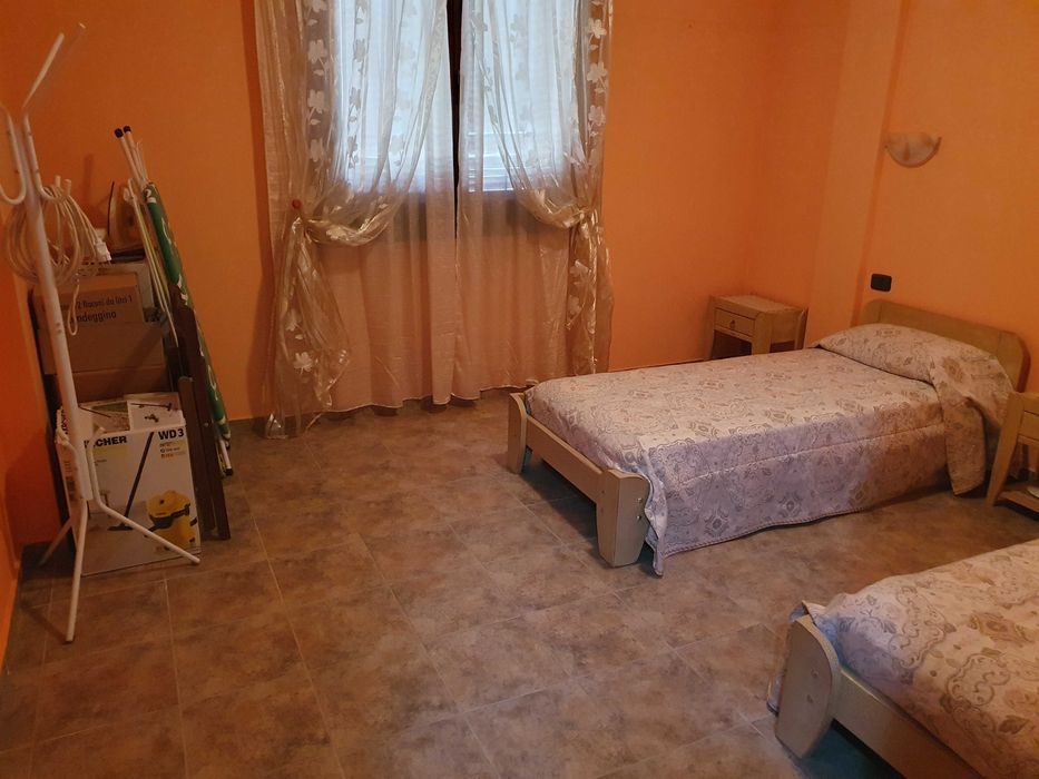 Продава се Тристаен апартамент в Казанлък - 100 кв.м за 929 €/кв.м - Снимка #4
