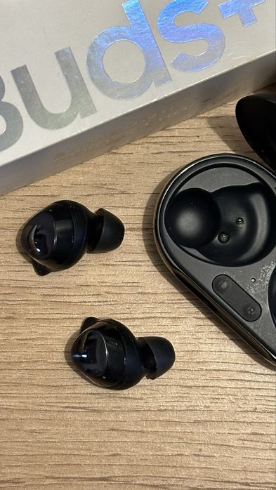 Vand casti SAMSUNG BUDS+