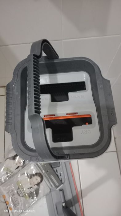 Продам ведро со  шваброй новое