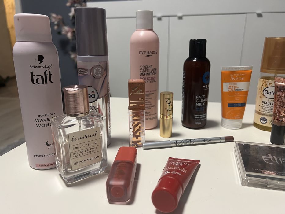 Лот козметика използвани малко