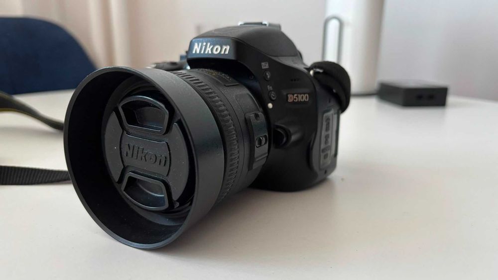 Camera Nikon D5100 DSLR, obiectiv 35mm 1.8G