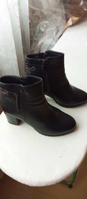 Ботинки утепленные