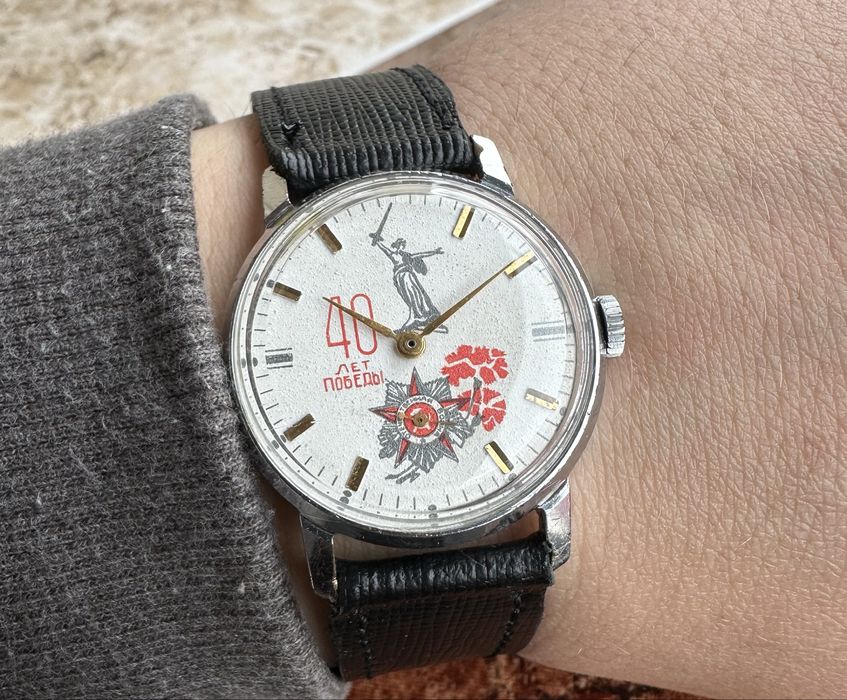 Сьветски механичен часовник Победа юбилеен,1985г