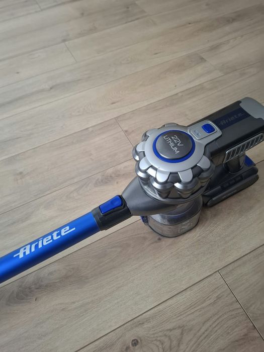 Asprator Ariete 22V Lithium