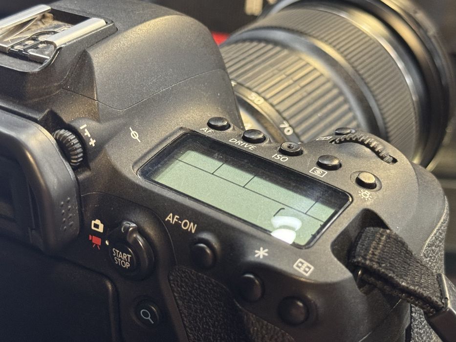 Canon EOS 6D Mark ii обективи светкавица